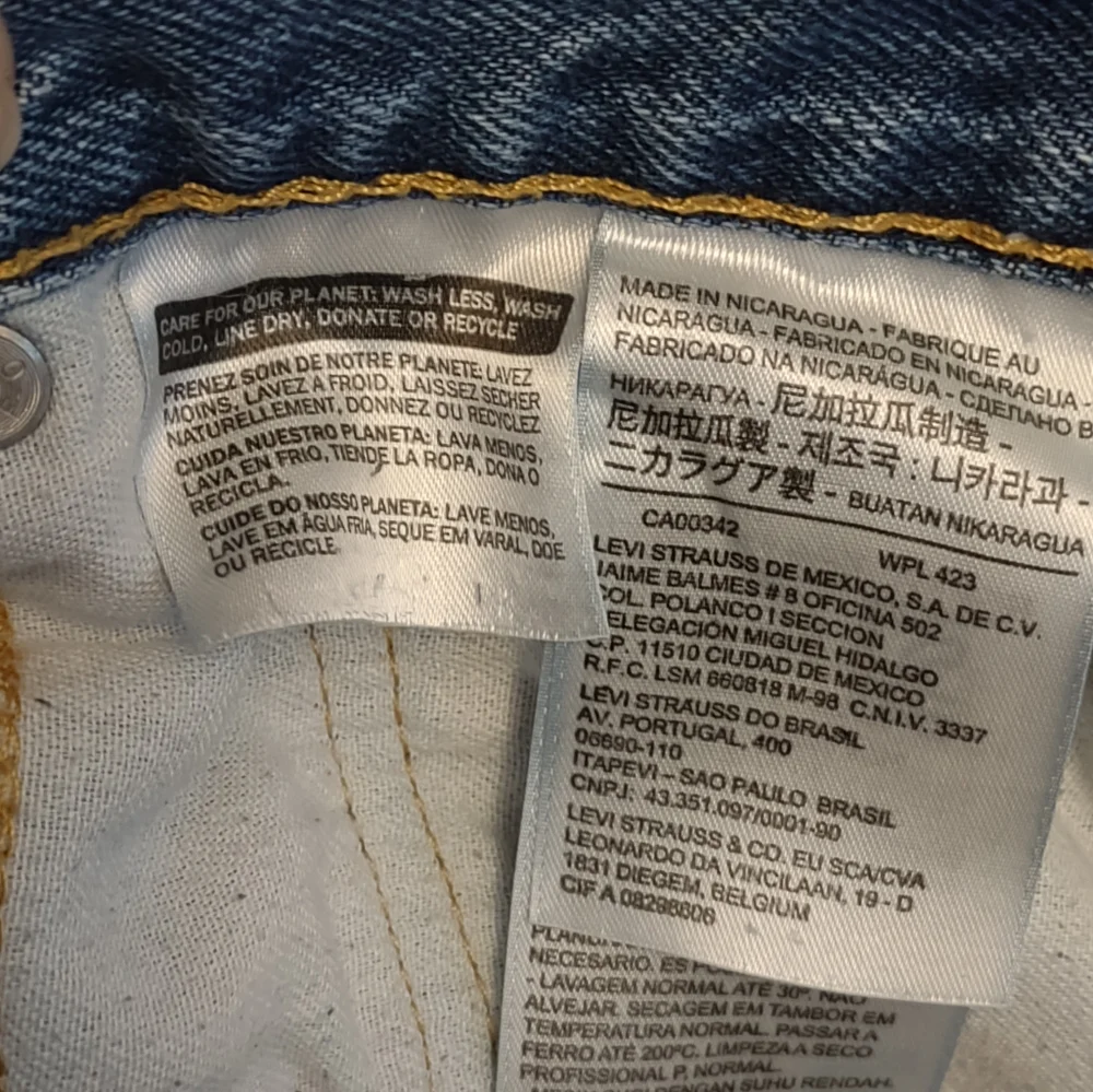 Men's Levi's Blue Jeans 550 Size 40x32 Relaxed Fit Straight Leg